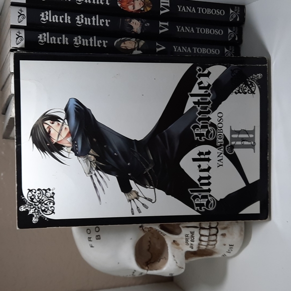 Black Butler Manga Volumes 1-7 Set. - Picture 4 of 9